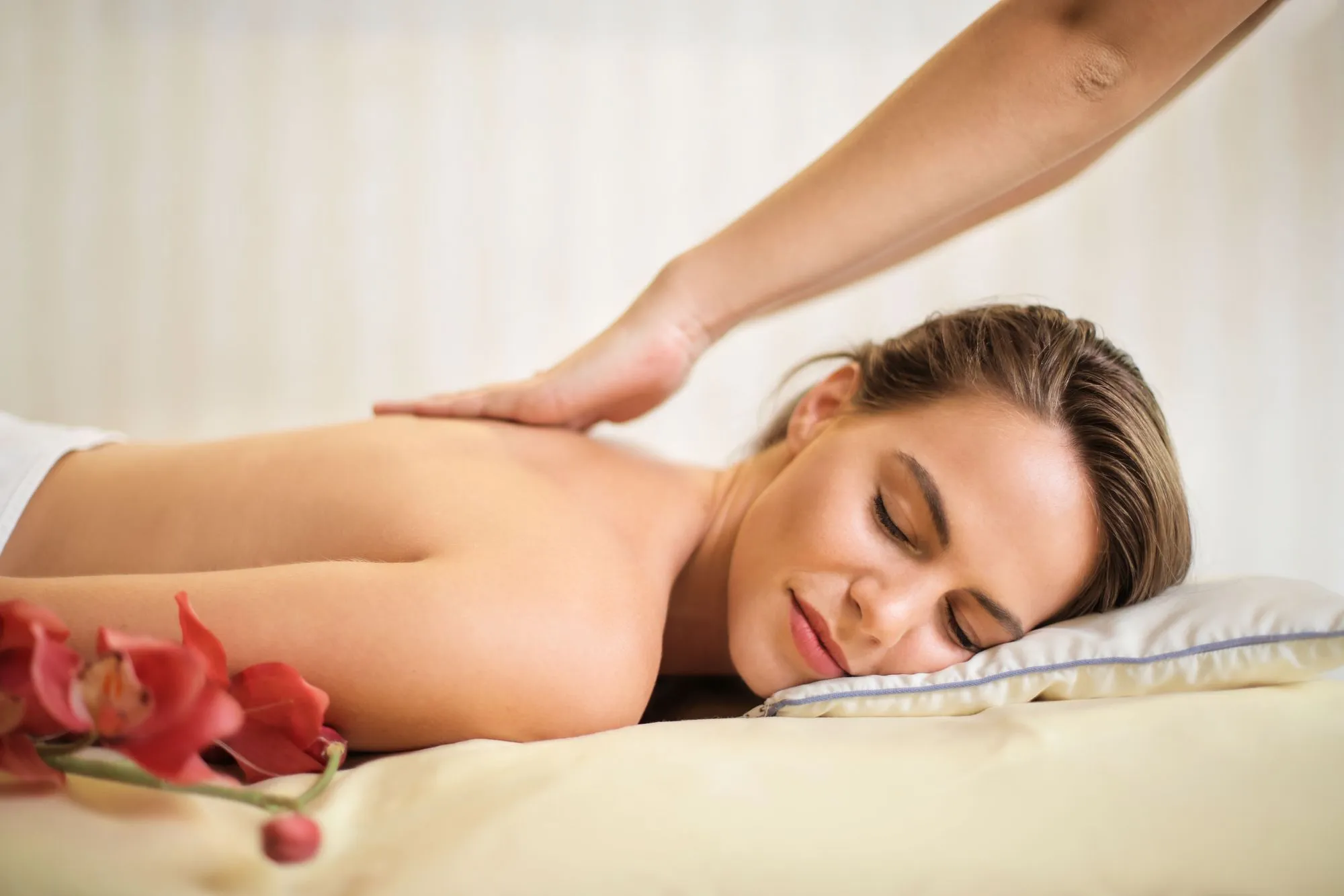 Client receiving a relaxing back massage